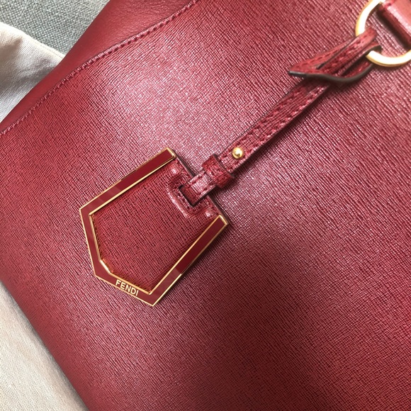 Meet your Posher, Samantha - Picture 1 of 1